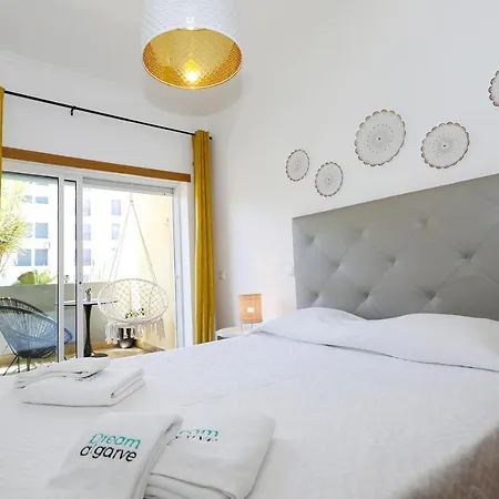 B11 - Beach Way Apartment Lagos Exterior photo