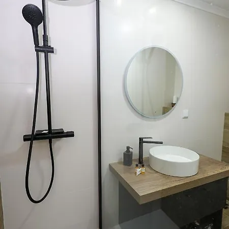 B11 - Beach Way Apartment Lagos Exterior photo