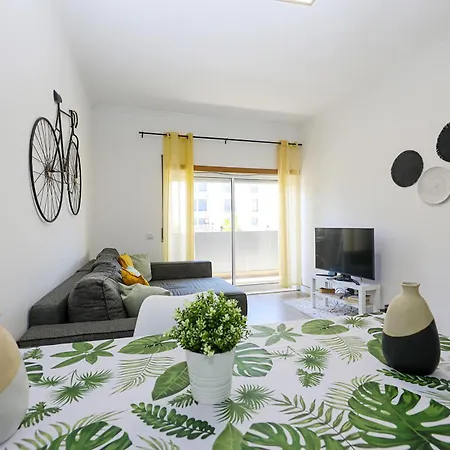 B11 - Beach Way Apartment Lagos Exterior photo